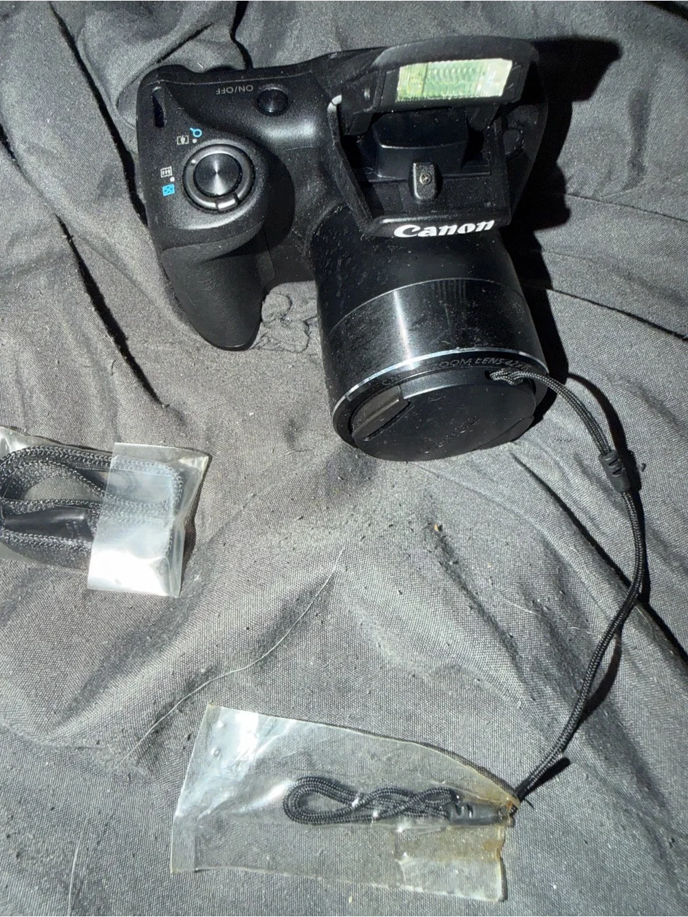 Canon PowerShot SX420 IS - Black and Blue Packaging